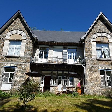 Panama Selva Backpacker Hotel Dinant Exterior photo