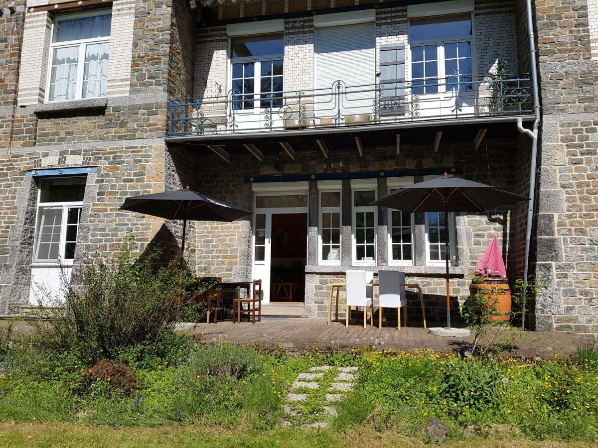 Panama Selva Backpacker Hotel Dinant Exterior photo