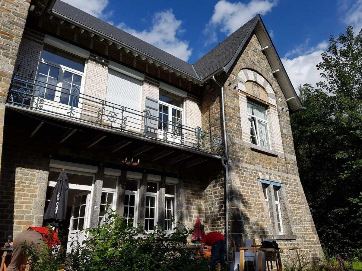 Panama Selva Backpacker Hotel Dinant Exterior photo